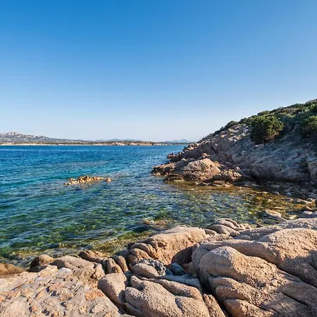 Discesa A Mare-villa Esclusiva Vista Caprera Villa Casa Azara