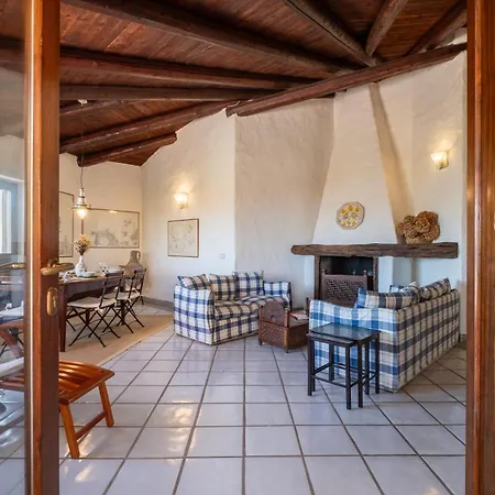 Discesa A Mare-villa Esclusiva Vista Caprera Villa Casa Azara