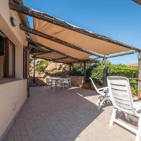 Villa Discesa A Mare-villa Esclusiva Vista Caprera Casa Azara