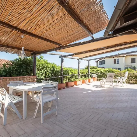 Discesa A Mare-villa Esclusiva Vista Caprera Villa *
