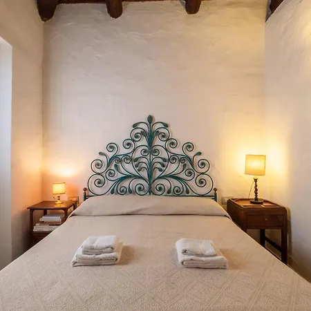 Discesa A Mare-villa Esclusiva Vista Caprera Villa Casa Azara